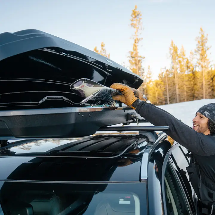 Yakima SkyBox NX Skinny roof cargo box